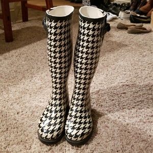 Aldo houndstooth rainboots